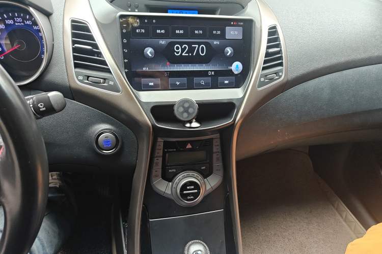 Used Hyundai Elantra (5th Generation / Langdong) 2015 1.6L Automatic Luxury Model
