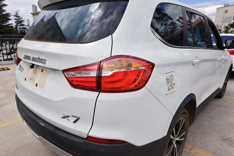 Used SWM X7 2020 2.0L Manual Champion Edition 7 Seats Exterior 3