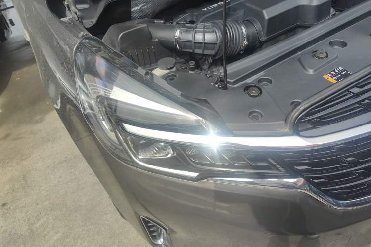 Used Buick GL8 2020 Land Business Class 652T Luxury Model Right Front Headlight