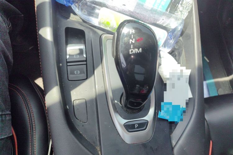 Used Haval F7 2021 1.5T Two-Wheel Drive iXuan Gear Lever