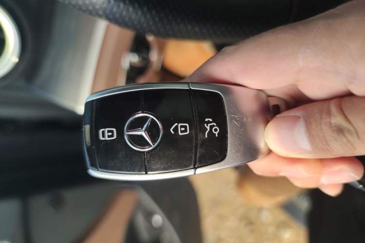 Used Mercedes-Benz E-Class 2016 E 200 L Sport Edition Vehicle Key
