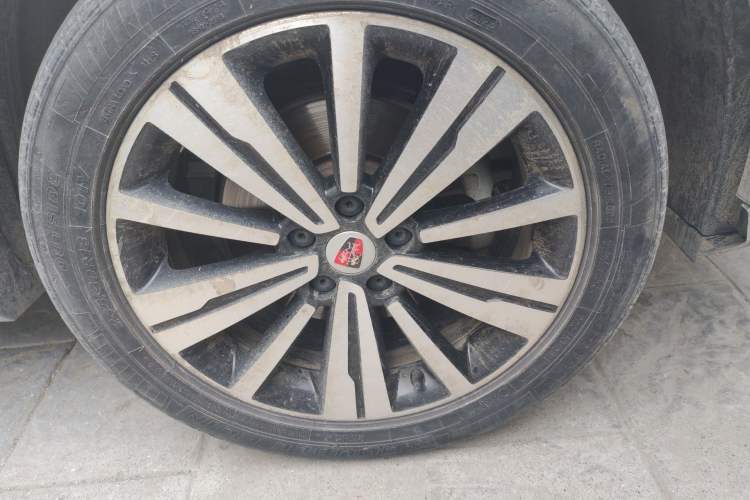 Used Roewe RX5 2019 20T Two-Wheel Drive Automatic 4G Connected Platinum Edition
