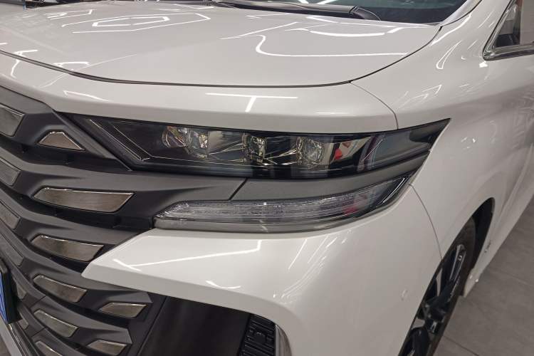 Used Toyota Vellfire 2024 Crown Dual-Engine 2.5L Ultimate Edition Left Front Headlight