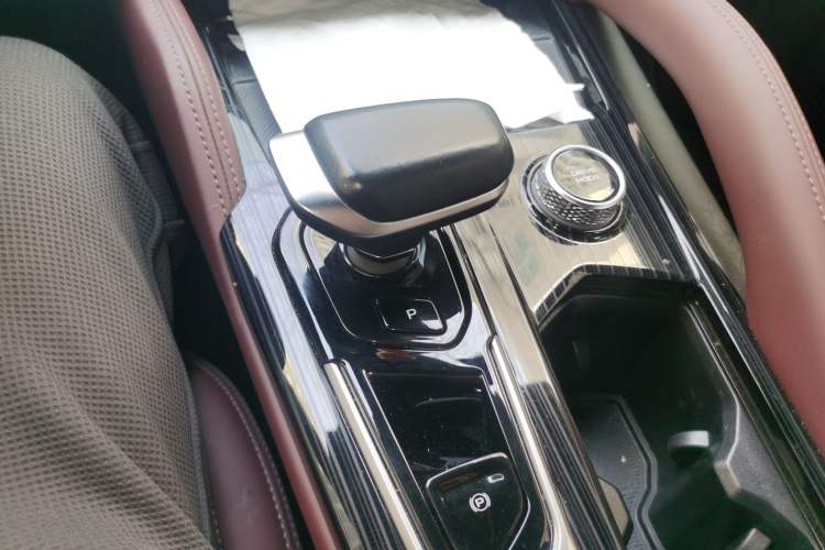 Used Geely Auto Monjaro L 2024 2.0TD High-Power Automatic Two-Wheel Drive Yunqi Version