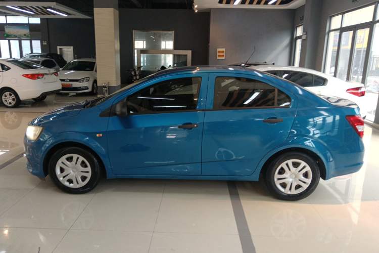 Used Chevrolet Aveo Sonic 2014 Sedan 1.4SL AT Fashion Edition
