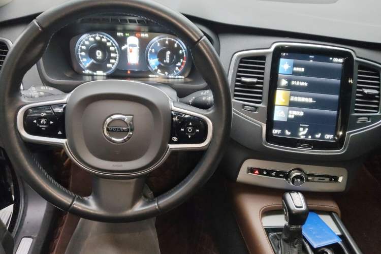 Used Volvo XC90 2020 T5 Smart Drive Luxury Edition 5 Seats