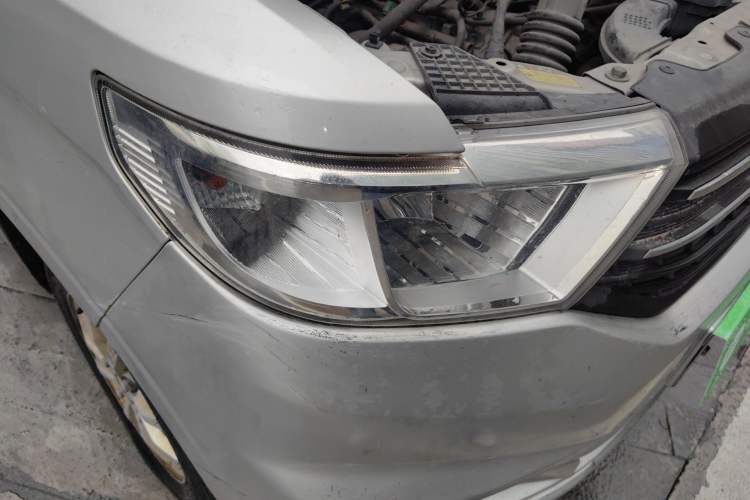 Used Wuling Hongguang V 2019 1.5L Enjoyment Version China VI LAR