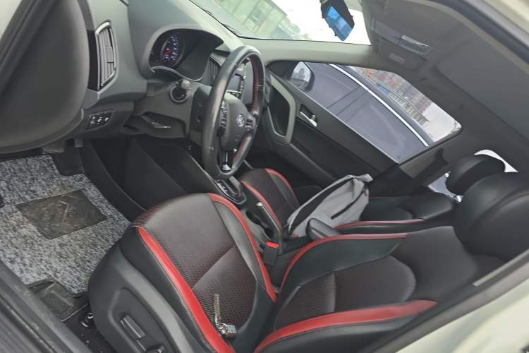 Used Hyundai ix25 2017 1.4T Automatic Smart Version
