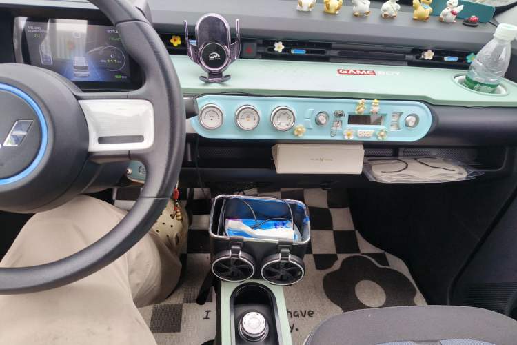 Used Wuling Hongguang MINIEV 2022 GAMEBOY 300km Play Edition Lithium Iron Phosphate Audio And AC Panel