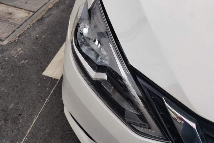 Used Nissan Sylphy 2019 Classic 1.6XE CVT Comfort Edition Right Front Headlight