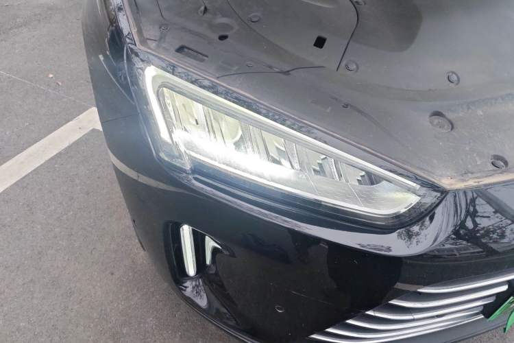 Used Hima AITO M5 2022 Extended-Range Four-Wheel Drive Ultimate Edition Right Front Headlight