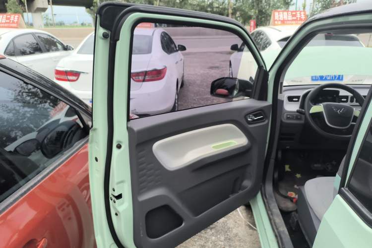 Used Wuling Hongguang MINIEV 2021 Macaron Fashion Model Lithium Iron Phosphate