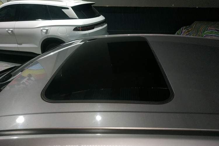 Used Toyota Avalon 2019 2.0L Luxury Edition China VI Standard
