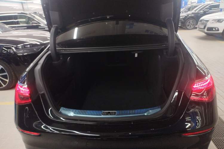 Used Mercedes-Benz S-Class 2023 S 400 L Business Model Trunk