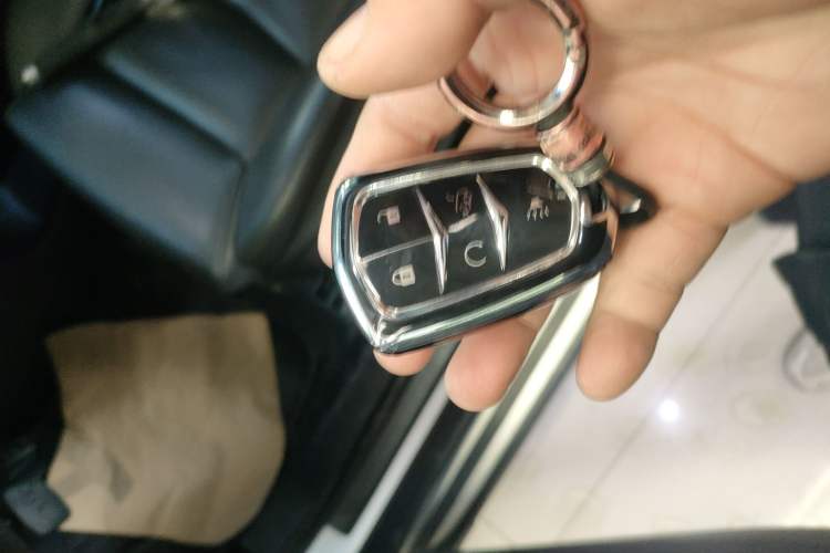 Used Cadillac XT5 2018 28E Four-Wheel Drive Tech Version
