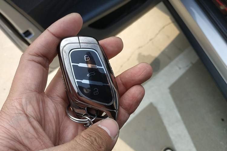 Used Roewe D7 2025 DMH 125km World Champion Excellence Edition Vehicle Key
