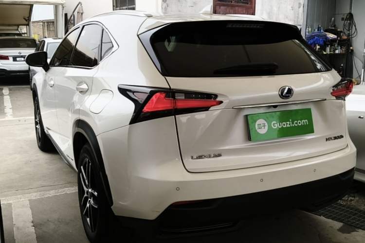 Used Lexus NX 2015 300h Front-Drive Fēngshàng Edition Rear Left 45 Deg