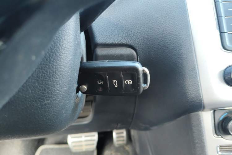 Used Volkswagen Polo 2016 1.6L Cross Polo Automatic