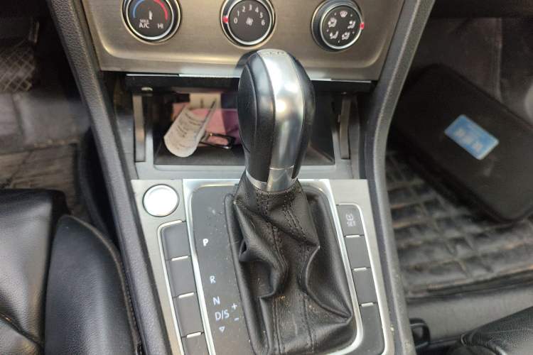 Used Volkswagen Golf 2015 1.4TSI Automatic Luxury Model
