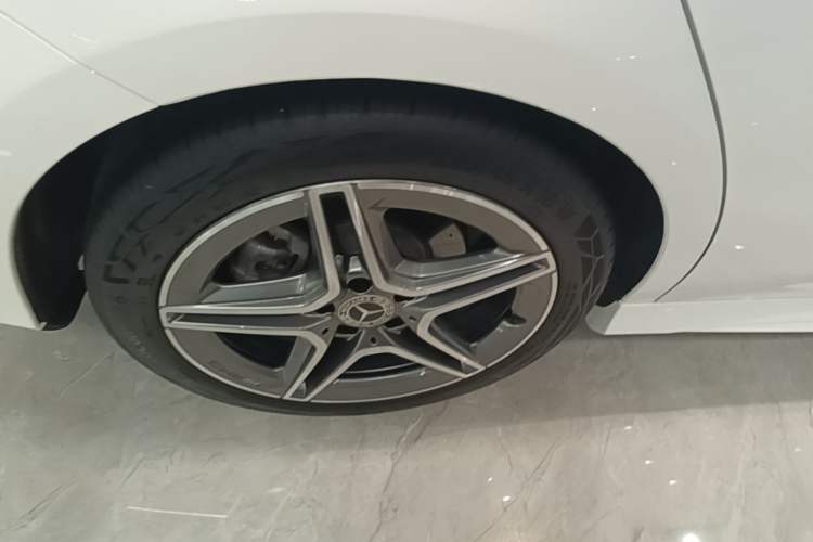 Used Mercedes-Benz CLA 2024-Year Facelifted CLA 200