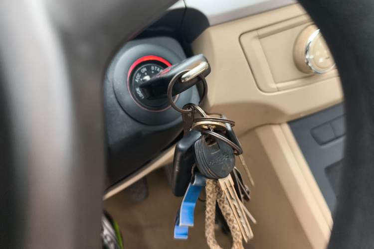 Used Roewe 350 2015 1.5L Manual Luxury Sunroof Edition
