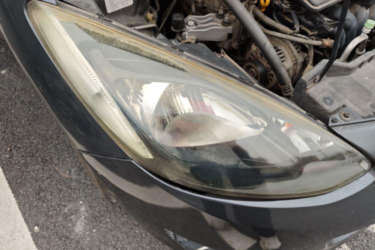 Used Mazda 2 2011 XuanDong 1.5L Automatic Fashion Edition Right Front Headlight