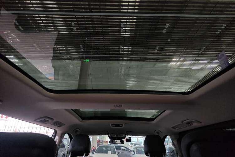 Used Mercedes-Benz V-Class 2021 V 260 Prestige Edition Headliner