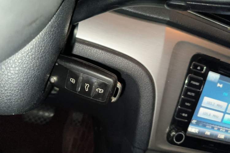 Used Volkswagen Lavida 2014 1.6L Automatic Sport Edition
