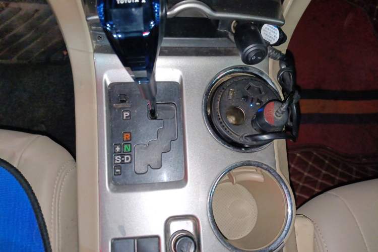 Used Toyota Highlander 2013 2.7L Two-Wheel Drive 5-Seater Purple Gold Edition