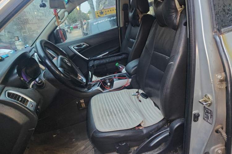 Used JMC Yusheng S350 2013 2.4T Automatic 2WD Diesel Luxury 7-Seater Left Front Seat