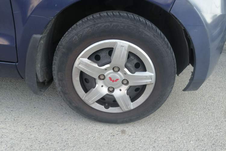 Used Wuling Hongguang 2014 1.2L S Comfort Model China IV