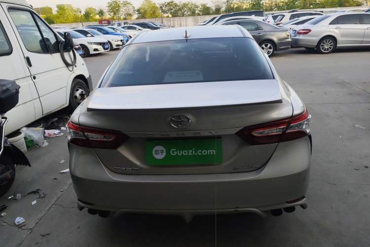 Used Toyota Camry 2021 2.0S FENGSHANG Edition
