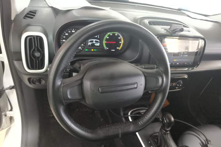Used Roewe Clever 2022 311km QiQi BoBo Edition Steering Wheel