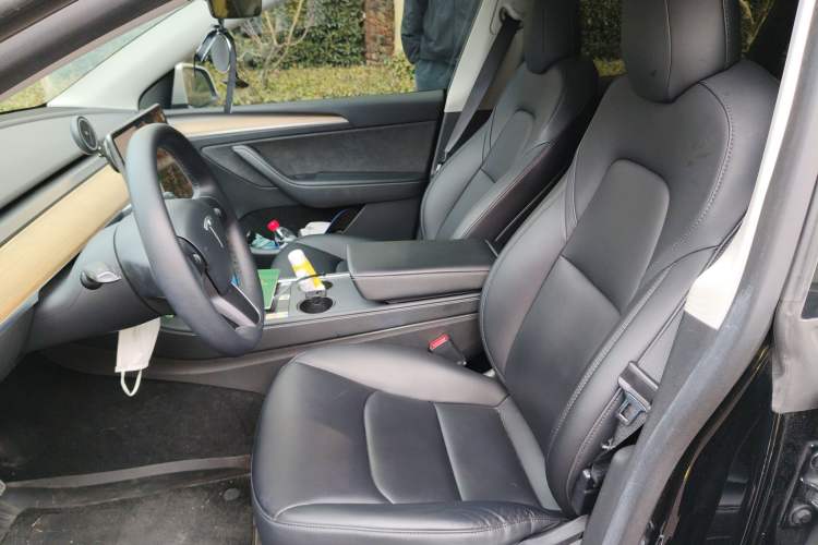 Used Tesla Model Y 2022 Rear-Wheel-Drive Version
