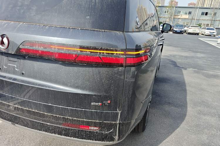 Used Denza N9 2025 Flagship Model
