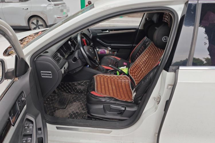 Used Volkswagen Sagitar 2015 1.6L Automatic Comfort Model Driver Seat