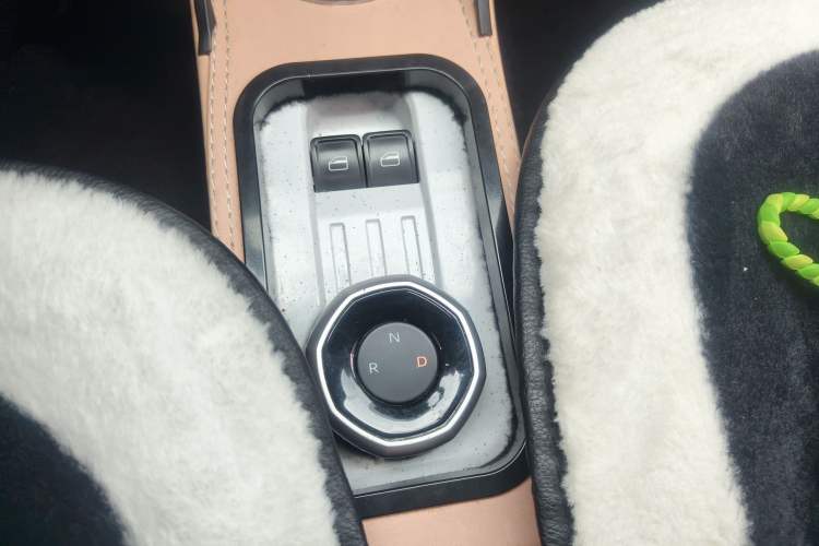 Used Geely Galaxy Panda 2023 Panda Mini 200km Endurance Bear
