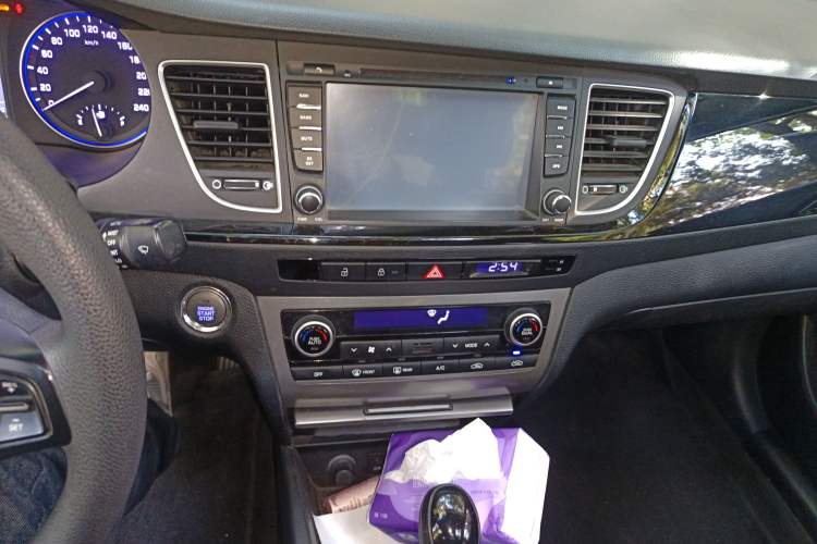 Used Hyundai Mistra 2014 1.8L Automatic Smart GLS Audio And AC Panel