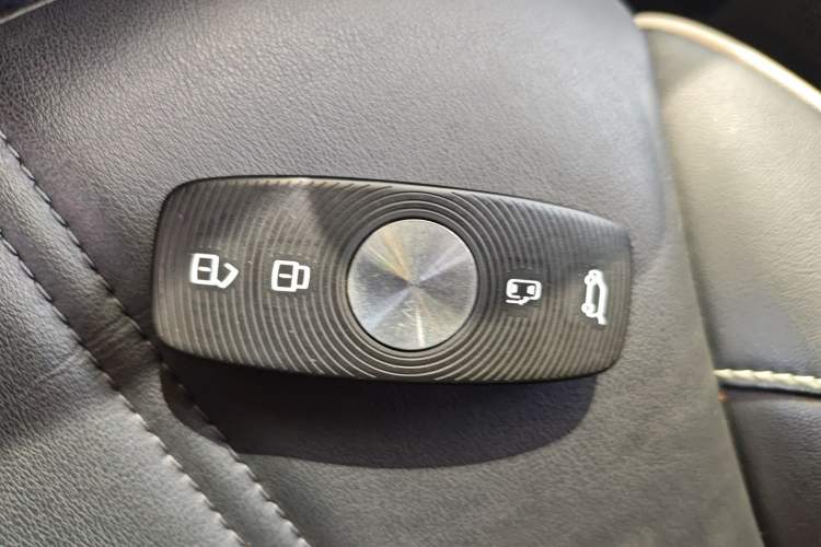 Used Roewe iMAX8 2022 400TGI Flagship Edition
