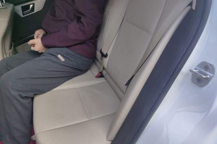 Used Mercedes-Benz GLK-Class 2013 Facelift GLK 300 4MATIC Fashion Edition
