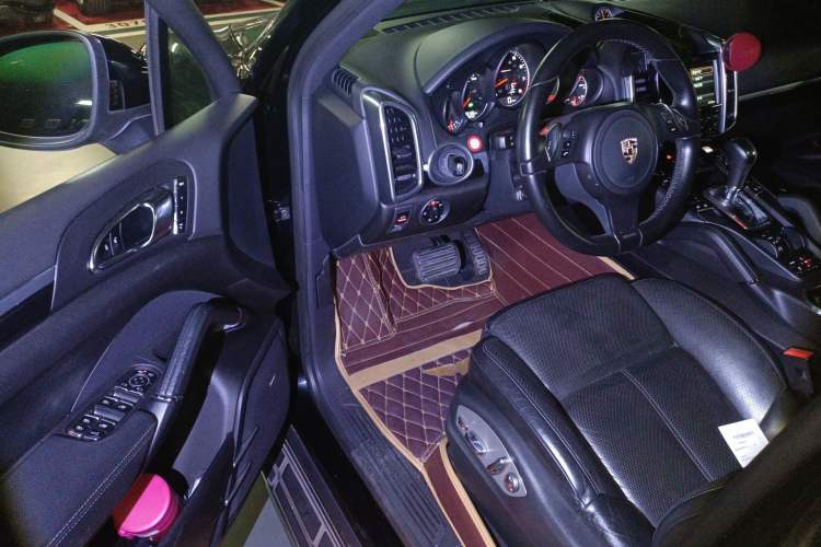 Used Porsche Cayenne  Driver Seat