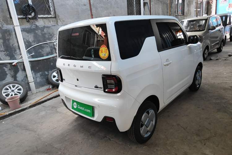 Used Geely Galaxy Panda 2024 Panda Mini 200km Endurance Bear
