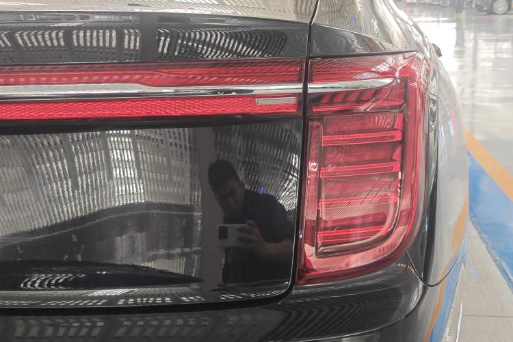 Used Hongqi H9 2023 2.0T Smart Connect Flagship Edition Right Rear Taillight