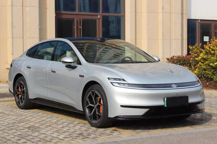 Used CHANGAN NEVO A06 2026 Model 240 Laser Ultra+ Front Right 45 Deg