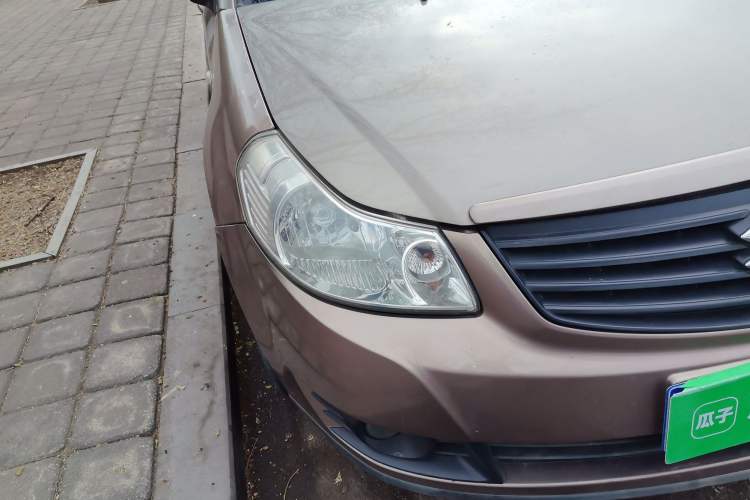 Used Suzuki SX4 S-Cross 2012 1.6L Manual - Practical Upgraded Version Right Front Headlight