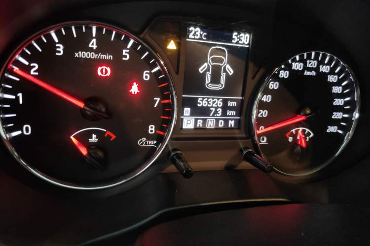 Used Dongfeng Fengdu MX6 2016 2.0L CVT Two-Wheel Drive Excellence Edition