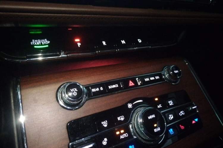 Used Lincoln Aviator 2021 3.0T V6 Four-Wheel Drive Zunya Edition