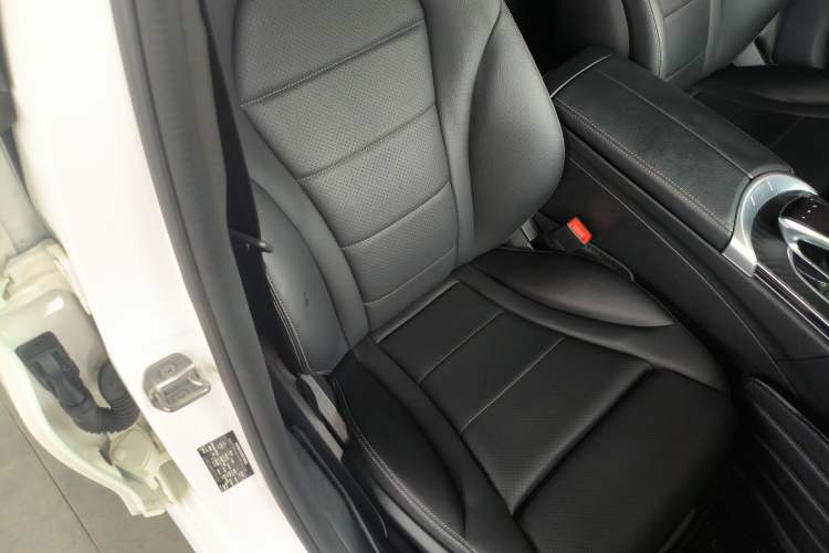 Used Mercedes-Benz C-Class 2017 Restyled C 180 L Fashion Edition Sport Version Right Front Seat