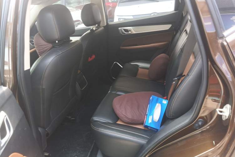 Used Geely Auto Vision X6 2018 1.4T CVT 4G Connected Flagship Edition
