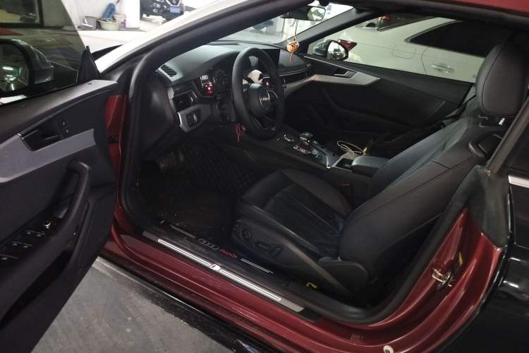 Used Audi A5 2020 Cabriolet 40 TFSI Fashion Edition China VI Emission Standard Driver Seat